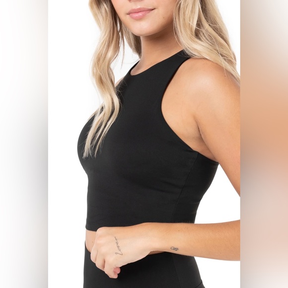 INFINITE SCULPT BRA TOP large